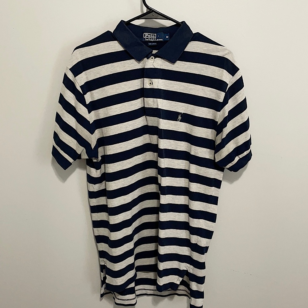 Polo Ralph Lauren Navy and Gray striped polo!! 100% cotton 💙🤍 Size Medium🤍💙
